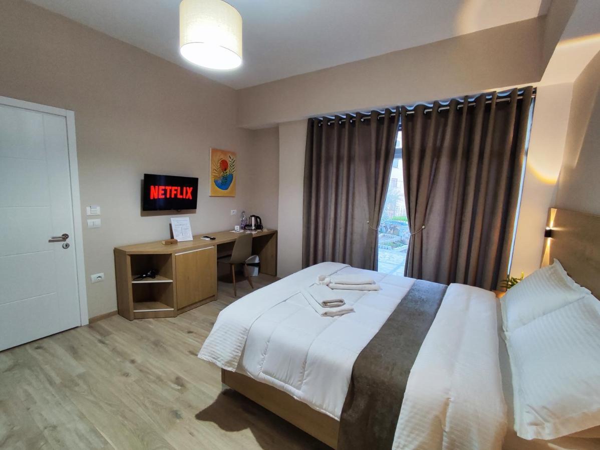 Elvish Garden Boutique B&B Берат Екстер'єр фото