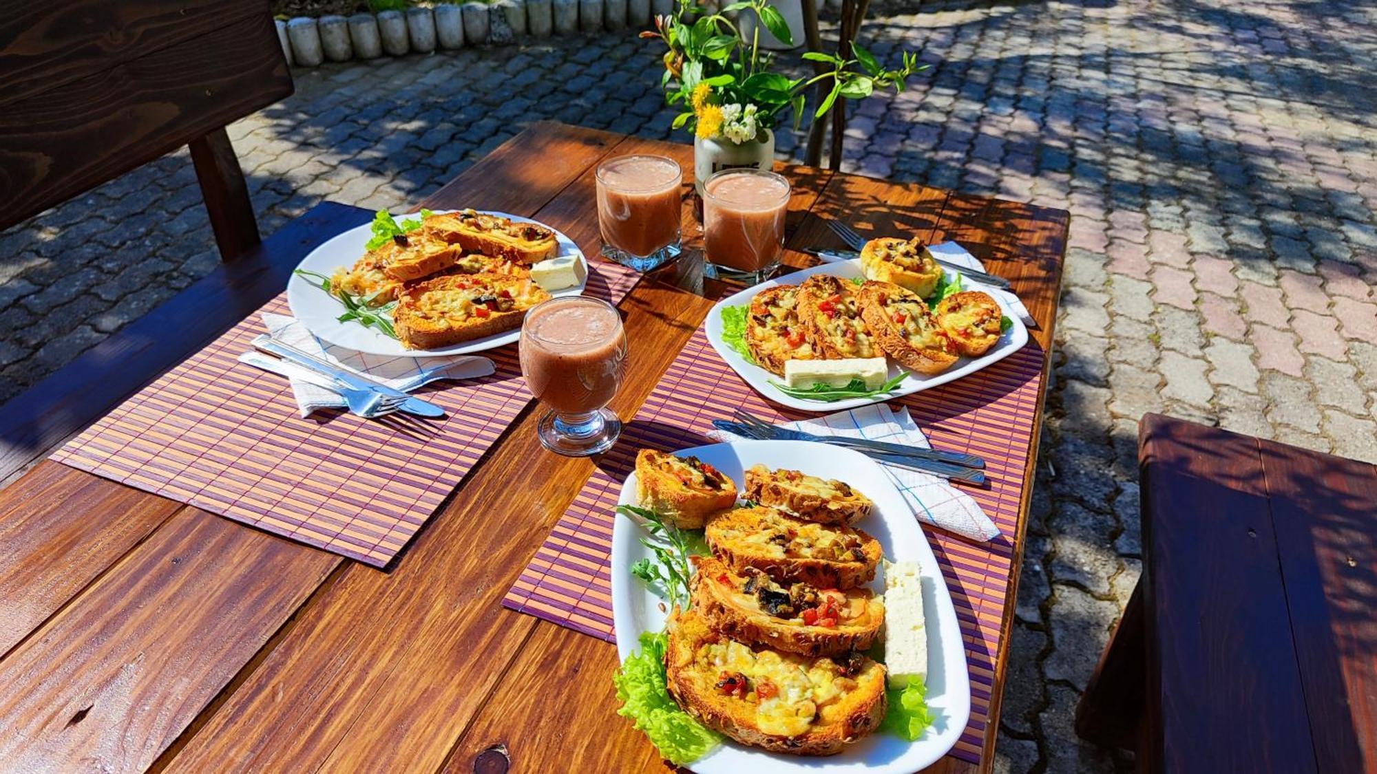 Elvish Garden Boutique B&B Берат Екстер'єр фото